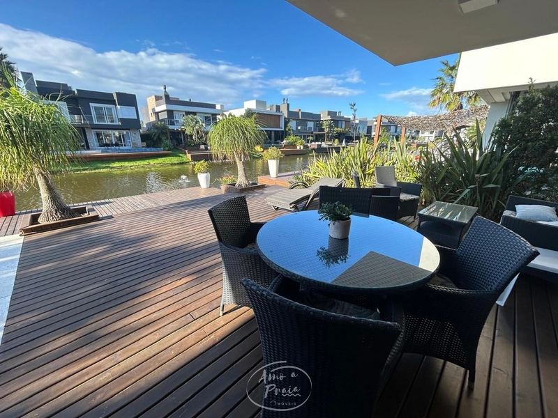 Casa no Condomínio Malibu com 4 suítes e 214 m²: 17ª foto da galeria de imagens do imóvel
