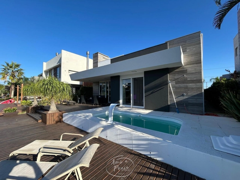 Casa no Condomínio Malibu com 4 suítes e 214 m²: 5ª foto da galeria de imagens do imóvel