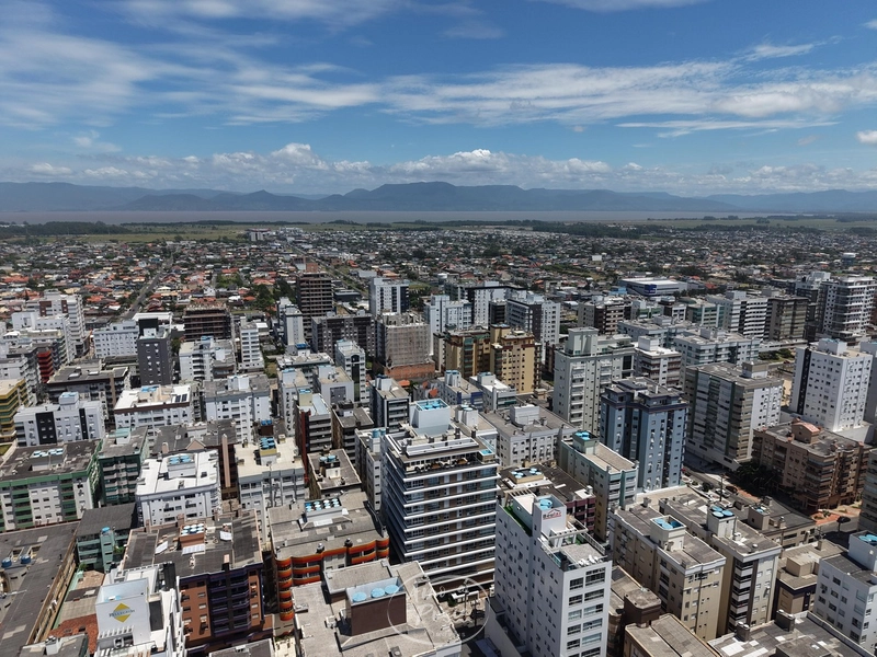 UMA QUADRA DO MAR, FRENTE LESTE: 42ª foto da galeria de imagens do imóvel