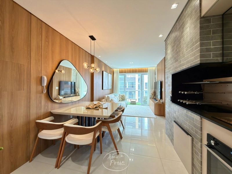 UMA QUADRA DO MAR, FRENTE LESTE: 2ª foto da galeria de imagens do imóvel