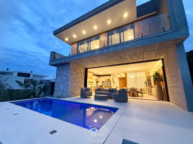 Casa Beira-Lago à Venda | 4 Suítes, 259m², Piscina e Vista Permanente: 15ª foto da galeria de imagens do imóvel
