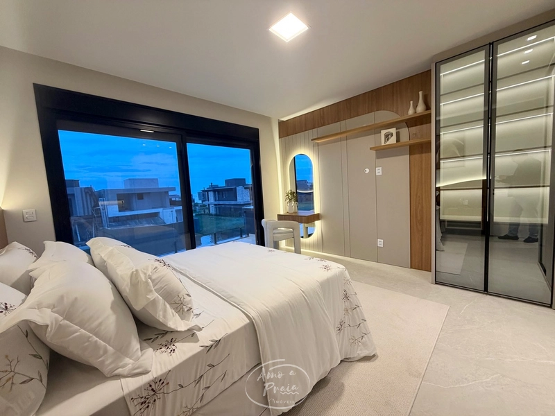 Casa Beira-Lago à Venda | 4 Suítes, 259m², Piscina e Vista Permanente: 42ª foto da galeria de imagens do imóvel