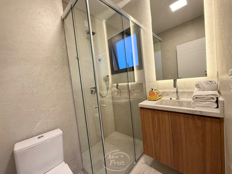 Casa Beira-Lago à Venda | 4 Suítes, 259m², Piscina e Vista Permanente: 54ª foto da galeria de imagens do imóvel