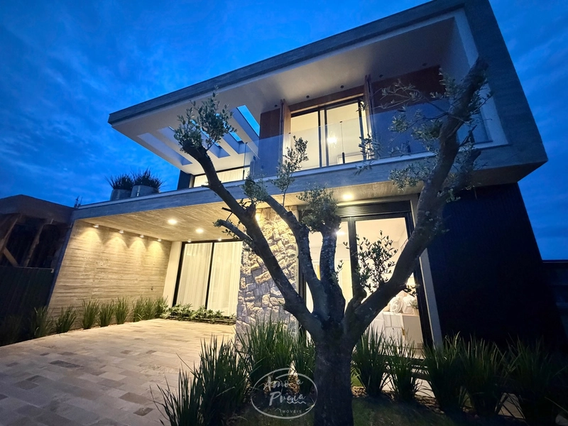 Casa Beira-Lago à Venda | 4 Suítes, 259m², Piscina e Vista Permanente: 6ª foto da galeria de imagens do imóvel