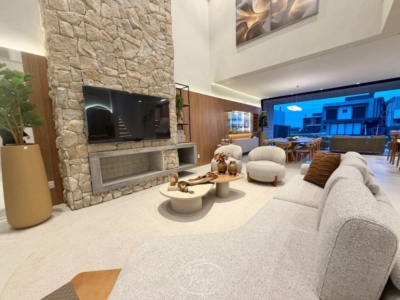Casa Beira-Lago à Venda | 4 Suítes, 259m², Piscina e Vista Permanente: 34ª foto da galeria de imagens do imóvel