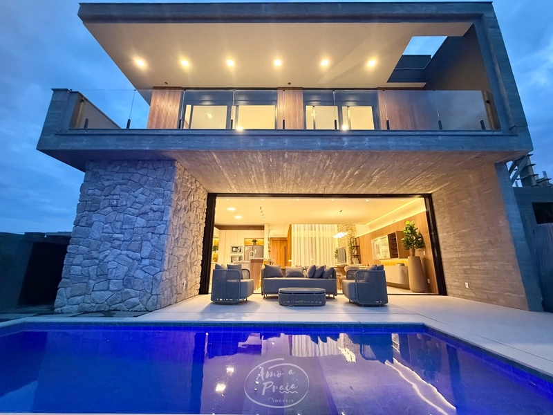 Casa Beira-Lago à Venda | 4 Suítes, 259m², Piscina e Vista Permanente: 12ª foto da galeria de imagens do imóvel
