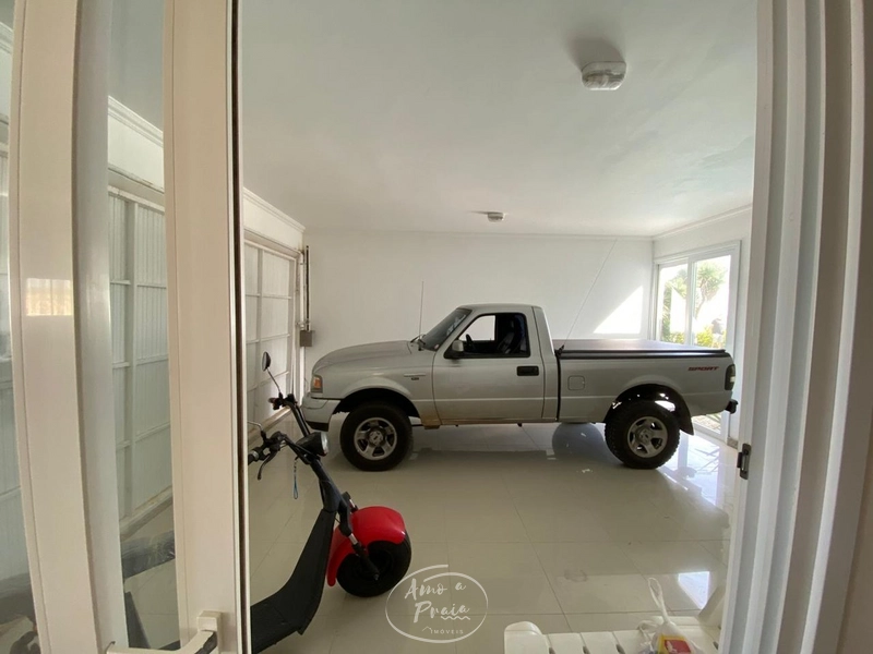 Casa à venda em Rainha do Mar com 4 suítes e piscina: 6ª foto da galeria de imagens do imóvel