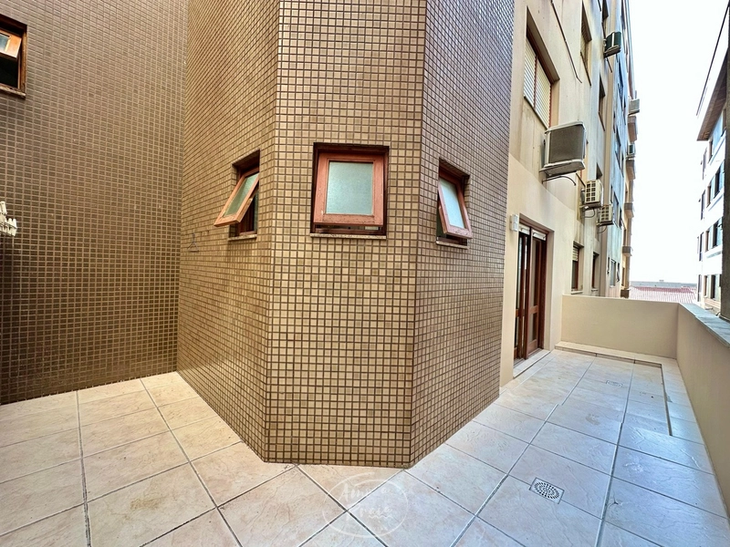 APARTAMENTO NA BEIRA MAR EM CAPÃO DA CANOA.: 21ª foto da galeria de imagens do imóvel