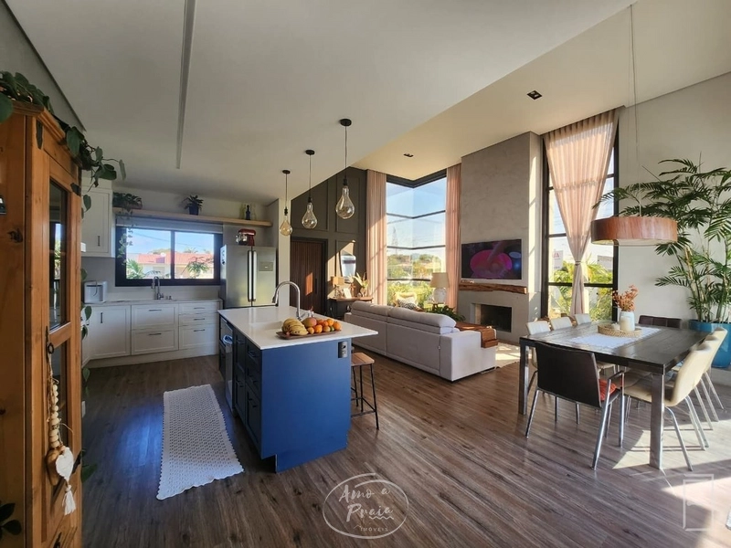 Casa à venda no Remanso com lareira e cozinha com ilha: 1ª foto da galeria de imagens do imóvel