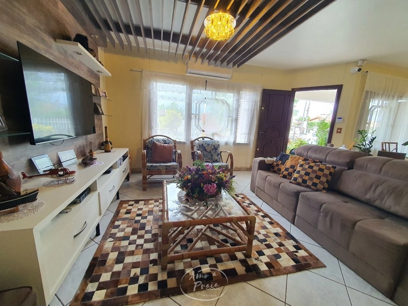 CASA À VENDA: 6ª foto da galeria de imagens do imóvel