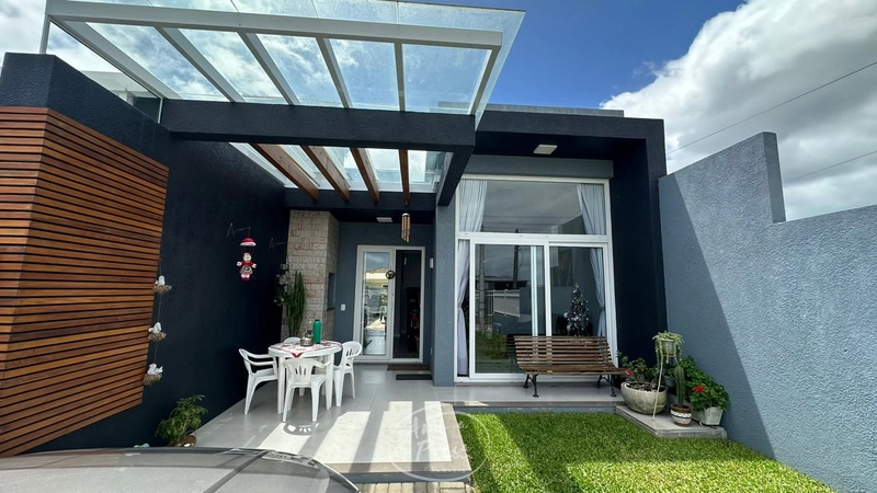 CASA GERMINADA EM XANGRI-LÁ: 1ª foto da galeria de imagens do imóvel
