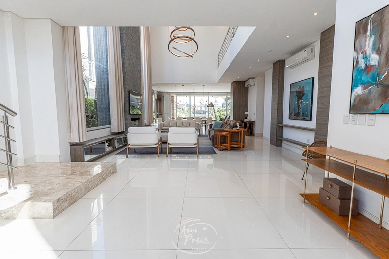 EXCLUSIVIDADE E SOFISTICAÇÃO À BEIRA LAGO: 10ª foto da galeria de imagens do imóvel