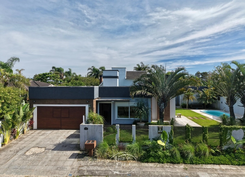 CASA TÉRREA MOBILIADA E DECORADA A VENDA EM ATLÂNTIDA