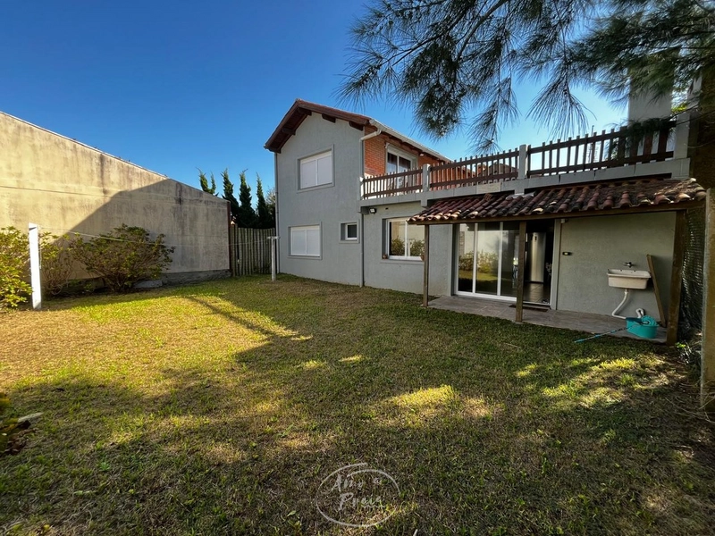 Casa com 4 dormitórios próxima ao mar: 36ª foto da galeria de imagens do imóvel