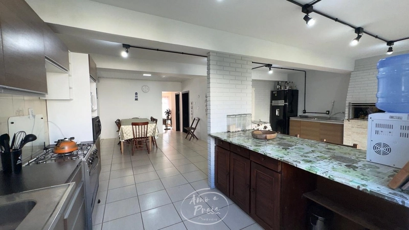 Casa com 4 dormitórios próxima ao mar: 14ª foto da galeria de imagens do imóvel