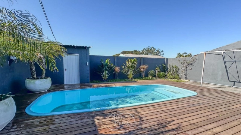 Casa com piscina e 3 dormitórios no litoral: 19ª foto da galeria de imagens do imóvel