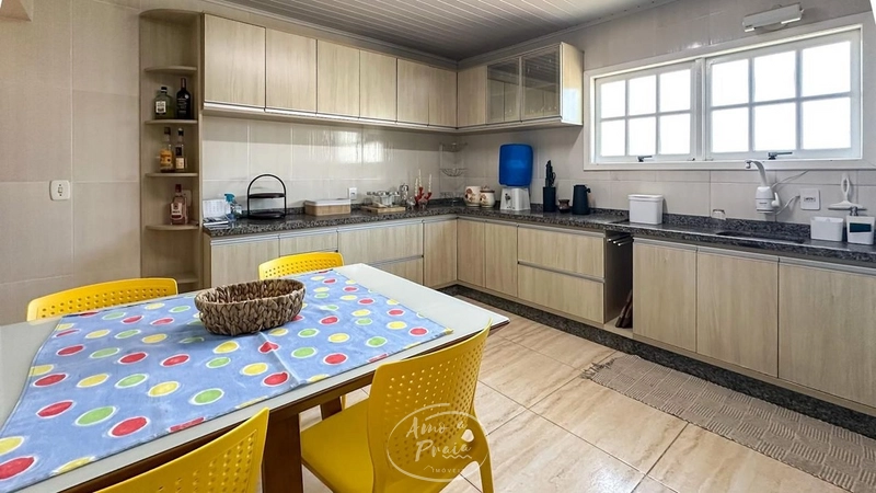 Casa com piscina e 3 dormitórios no litoral: 9ª foto da galeria de imagens do imóvel