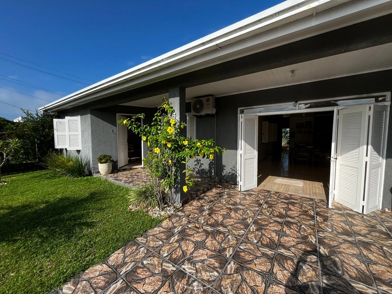 Casa com piscina e 3 dormitórios no litoral: 15ª foto da galeria de imagens do imóvel