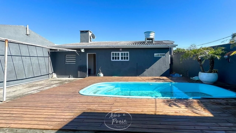 Casa com piscina e 3 dormitórios no litoral: 12ª foto da galeria de imagens do imóvel