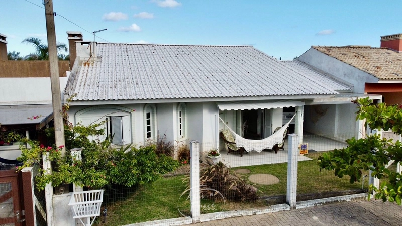 Casa com 4 dormitórios na Rua das Begônias em Noiva do Mar, Xangri-Lá: 1ª foto da galeria de imagens do imóvel