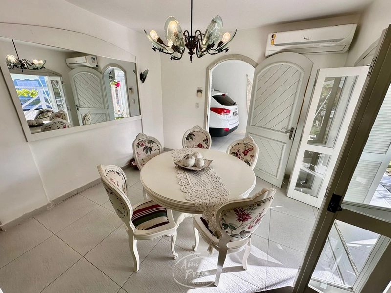 Casa com 4 dormitórios na Rua das Begônias em Noiva do Mar, Xangri-Lá: 2ª foto da galeria de imagens do imóvel
