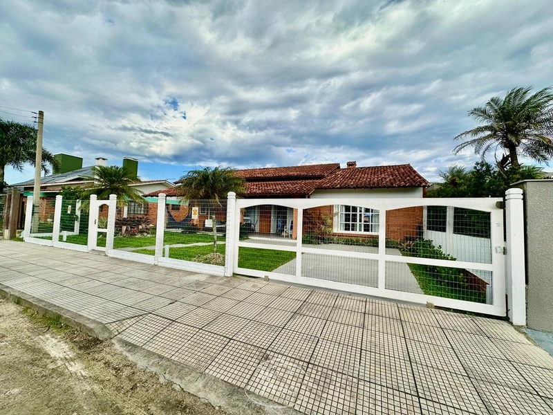Casa mobiliada com piscina na Rua Miraguaia em Xangri-Lá: 22ª foto da galeria de imagens do imóvel