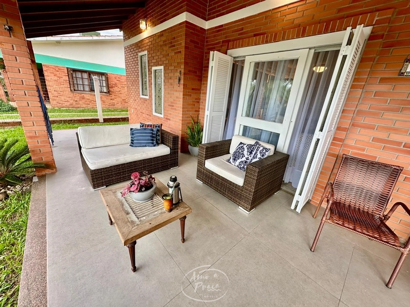 Casa mobiliada com piscina na Rua Miraguaia em Xangri-Lá: 2ª foto da galeria de imagens do imóvel