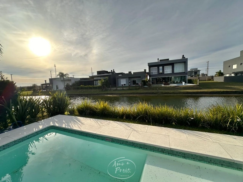 Casa beira-lago com 4 suítes no Condomínio Riviera em Xangri-Lá: 17ª foto da galeria de imagens do imóvel