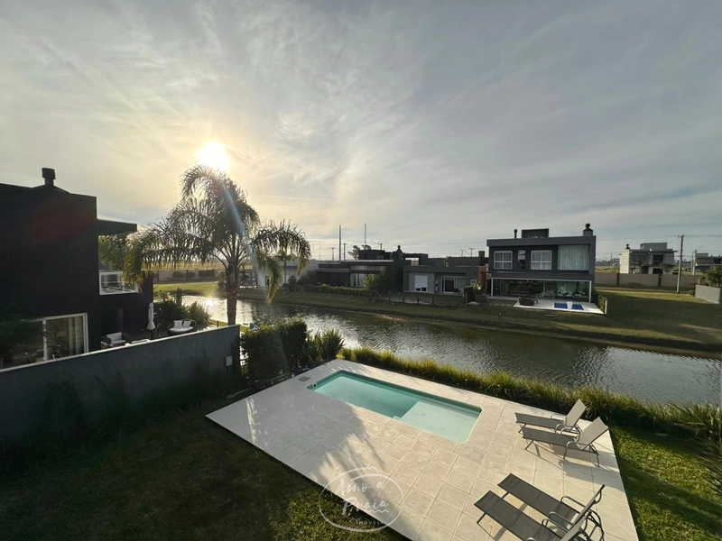 Casa beira-lago com 4 suítes no Condomínio Riviera em Xangri-Lá: 25ª foto da galeria de imagens do imóvel