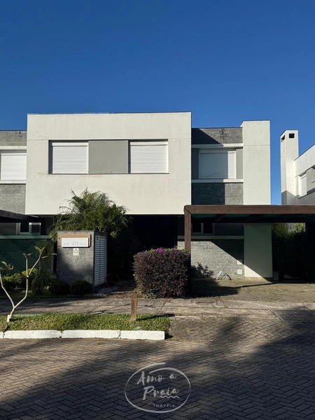 Casa Beira-Lago à Venda no Condomínio Rossi Atlântida | 4 Dormitórios
