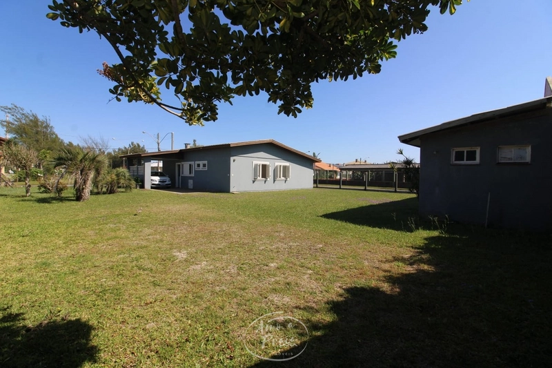 Casa no Centro de Xangri-Lá | 3 Dormitórios a 2 Quadras do Mar: 6ª foto da galeria de imagens do imóvel
