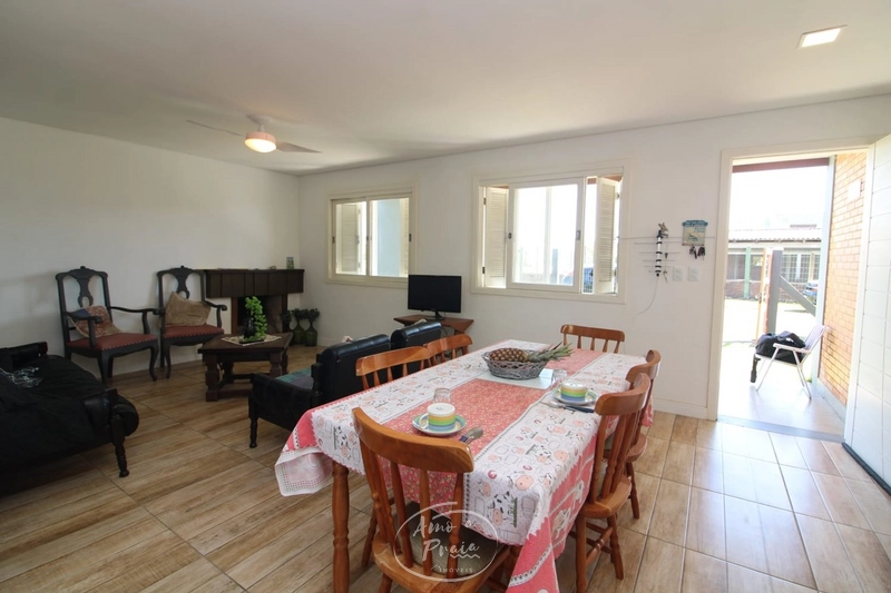 Casa no Centro de Xangri-Lá | 3 Dormitórios a 2 Quadras do Mar: 16ª foto da galeria de imagens do imóvel