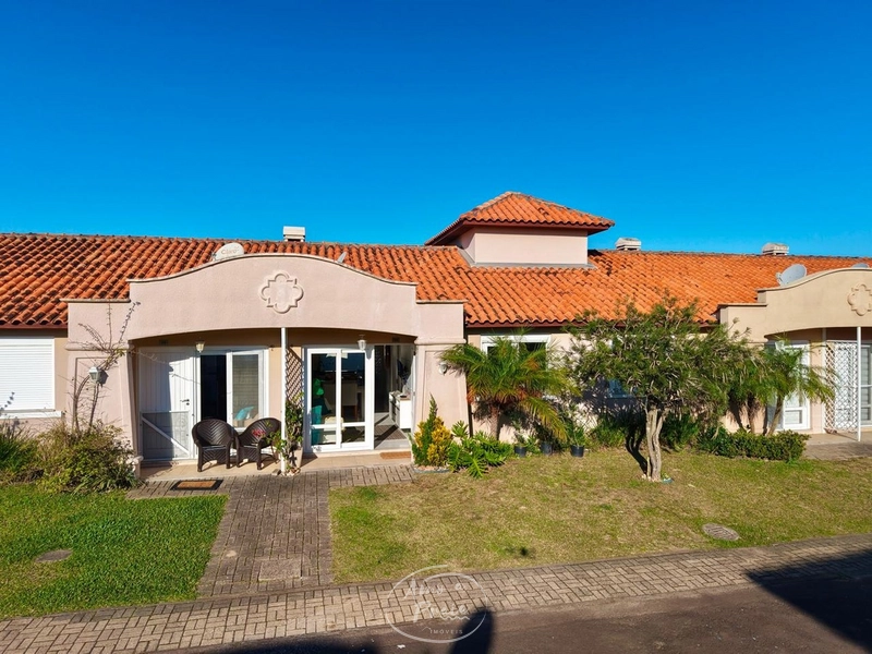 Casa Mobiliada com Piscina no Condomínio Casa Hermosa