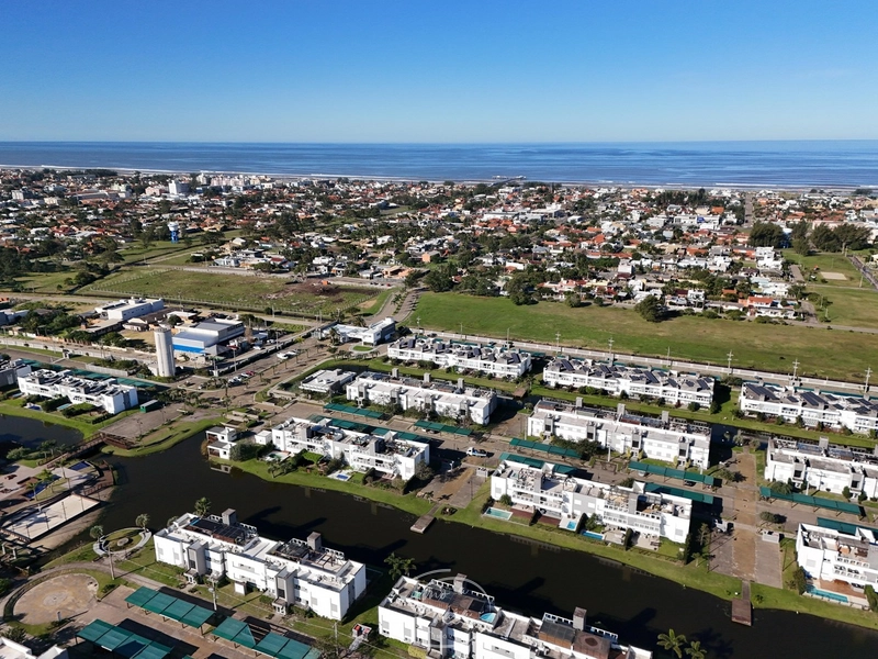 Cobertura mobiliada no Condomínio Rossi em Atlântida com terraço: 13ª foto da galeria de imagens do imóvel