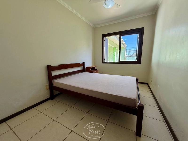 Casa mobiliada com 3 dormitórios e amplo pátio: 6ª foto da galeria de imagens do imóvel