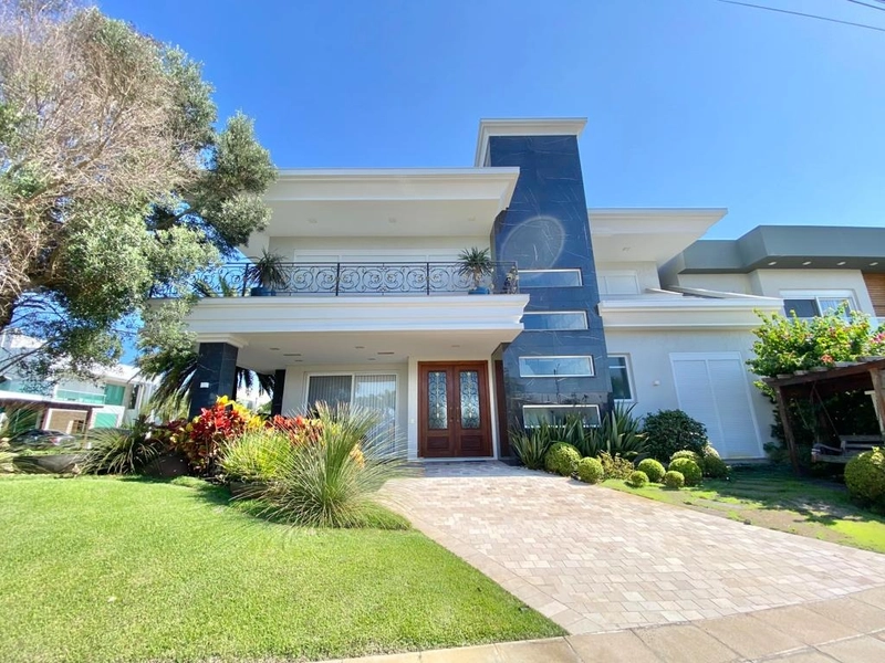 SOBRADO A VENDA NO CONDADO DE CAPÃO