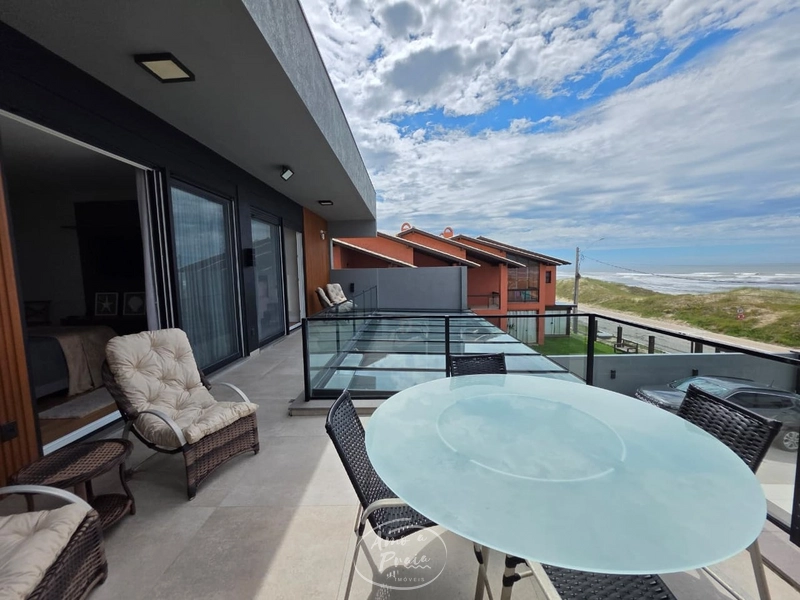 Casa com 4 suítes e piscina aquecida em Xangri-Lá: 1ª foto da galeria de imagens do imóvel