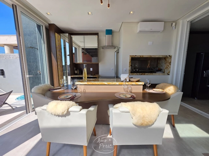 Casa com 4 suítes e piscina aquecida em Xangri-Lá: 36ª foto da galeria de imagens do imóvel