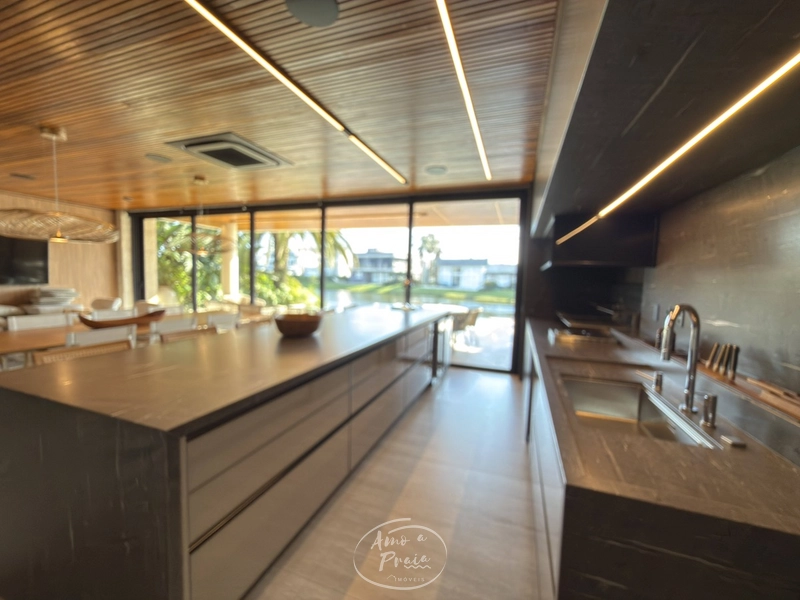 Sobrado de alto padrão com 5 suítes no Condomínio Enseada Lagos: 5ª foto da galeria de imagens do imóvel
