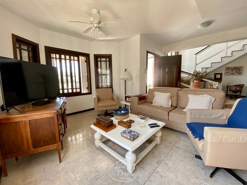 Casa com 3 suítes e piscina na região do Caburé em Atlântida: 31ª foto da galeria de imagens do imóvel