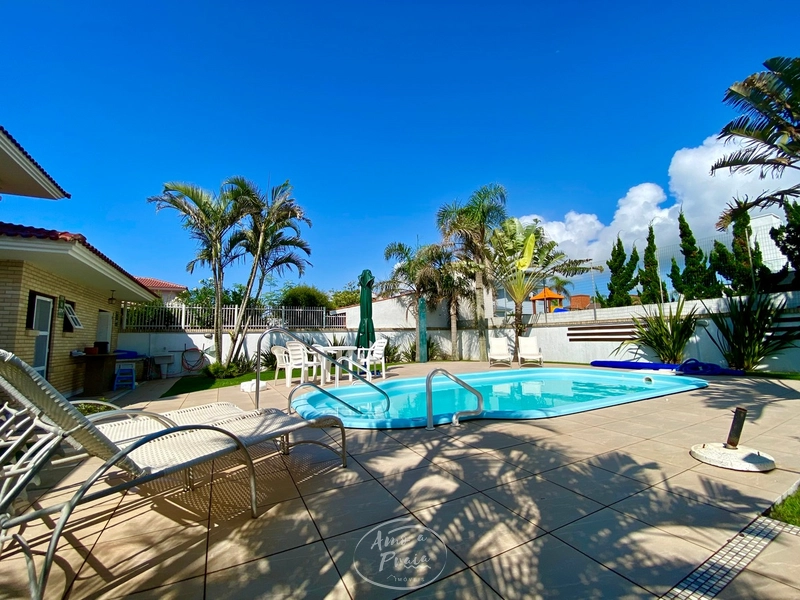 Casa com 3 suítes e piscina na região do Caburé em Atlântida: 6ª foto da galeria de imagens do imóvel