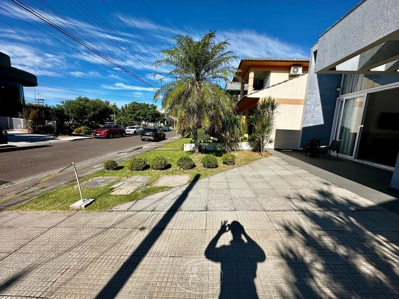 Casa com 3 suítes e living com pé-direito duplo no Condado de Capão: 9ª foto da galeria de imagens do imóvel