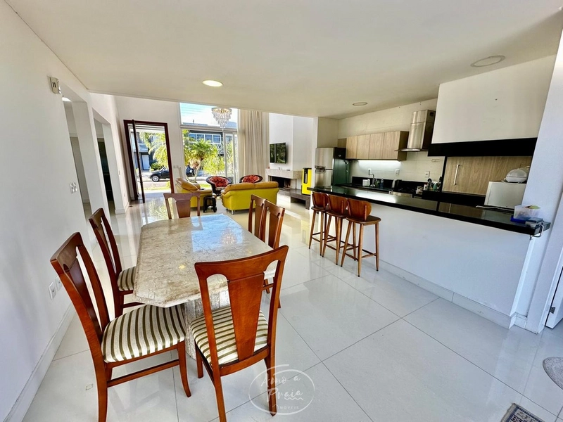 Casa com 3 suítes e living com pé-direito duplo no Condado de Capão: 11ª foto da galeria de imagens do imóvel