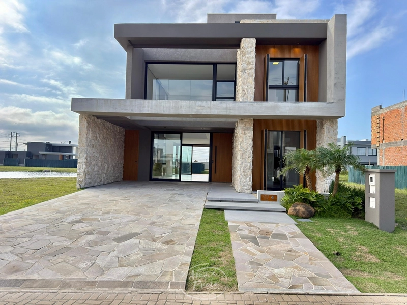 Casa beira-lago à venda no Zen com 4 suítes: 9ª foto da galeria de imagens do imóvel
