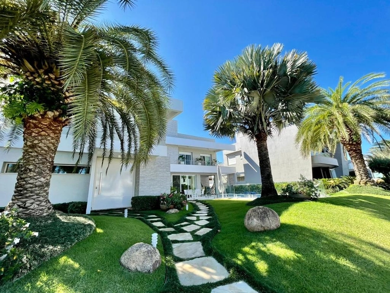 SOBRADO A VENDA NO CONDADO DE CAPÃO