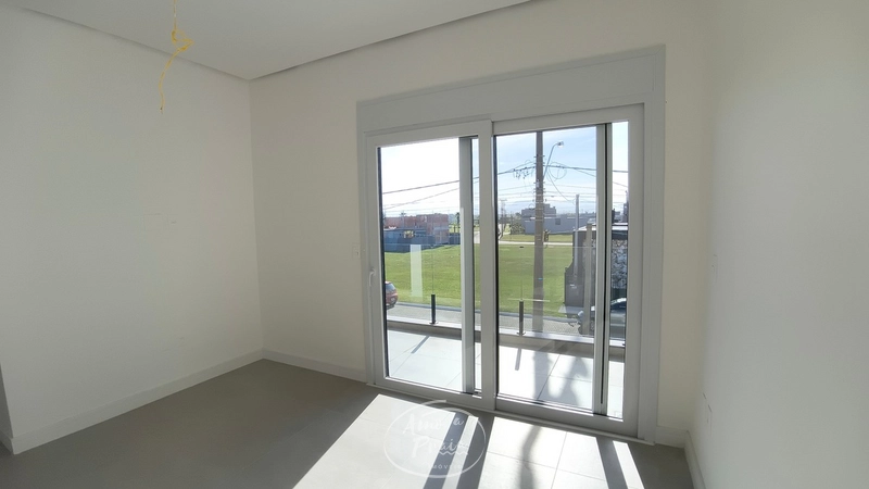 Casa à Venda em Xangri-Lá | 155m², 3 Dormitórios, Suíte e Pátio: 8ª foto da galeria de imagens do imóvel