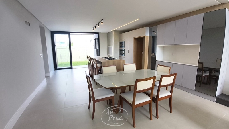 Casa Térrea à Venda em Xangri-Lá | 148m², 4 Suítes e Mobiliada: 4ª foto da galeria de imagens do imóvel