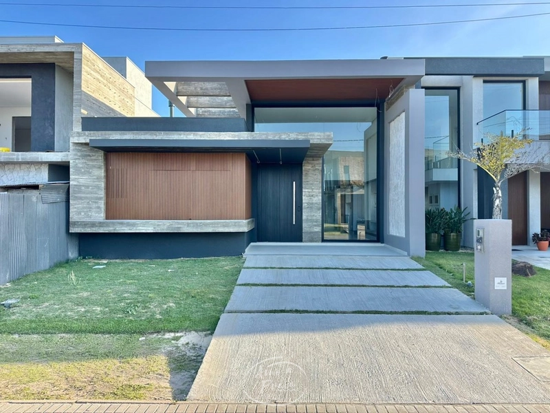 Casa Térrea à Venda em Xangri-Lá | 148m², 4 Suítes e Mobiliada