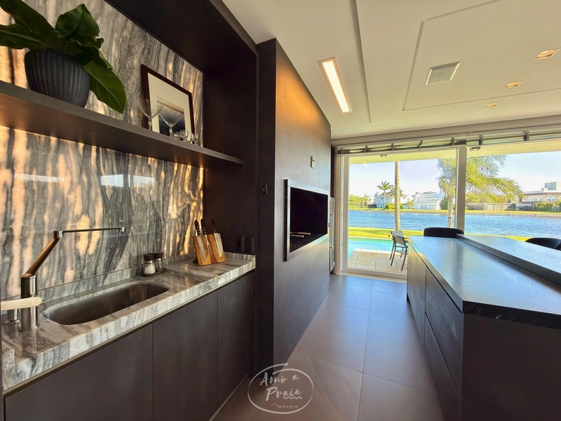 Casa Beira-Lago com 4 Suítes no Condomínio Bosques de Atlântida: 60ª foto da galeria de imagens do imóvel