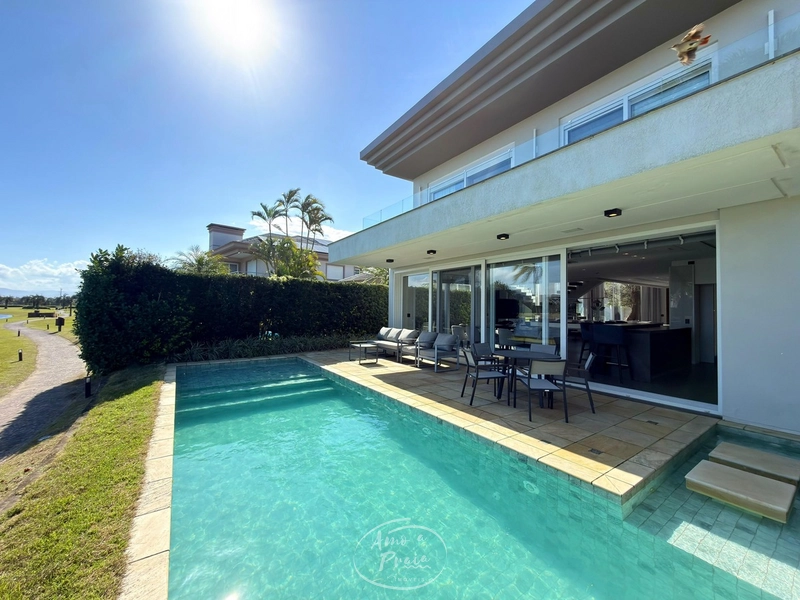 Casa Beira-Lago com 4 Suítes no Condomínio Bosques de Atlântida: 1ª foto da galeria de imagens do imóvel
